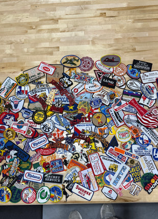 25pcs lot Random Mix Sew-on Iron on Patches Fashion Embroidered