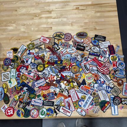 25pcs lot Random Mix Sew-on Iron on Patches Fashion Embroidered