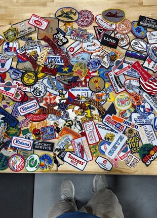 25pcs lot Random Mix Sew-on Iron on Patches Fashion Embroidered