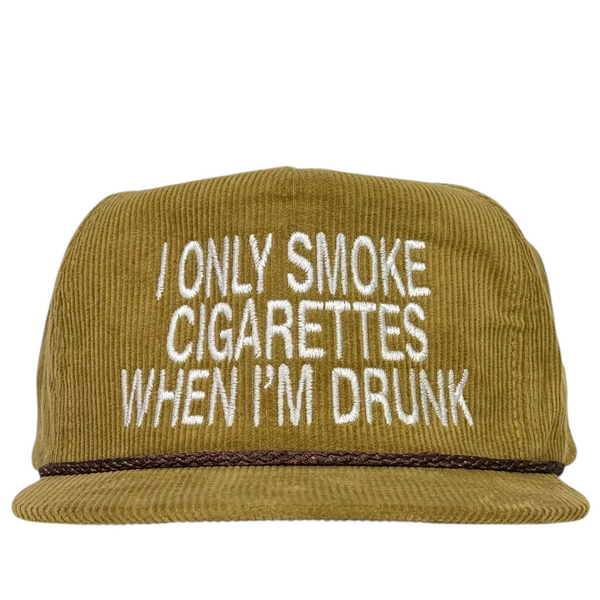 cigarettes and whisky and wild wild woman Cigarettes Whisky And Wild Wild Women - Tshirt SPEDIZIONE GRATUITA