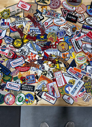 25pcs lot Random Mix Sew-on Iron on Patches Fashion Embroidered