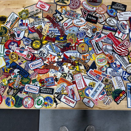 25pcs lot Random Mix Sew-on Iron on Patches Fashion Embroidered